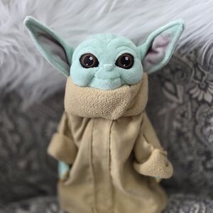 Baby Yoda.